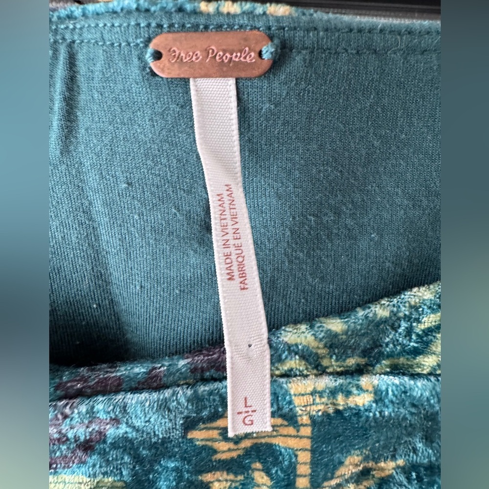Free People Floral Stretch Pants in Emerald Green and Gold - Picture 3 of 3